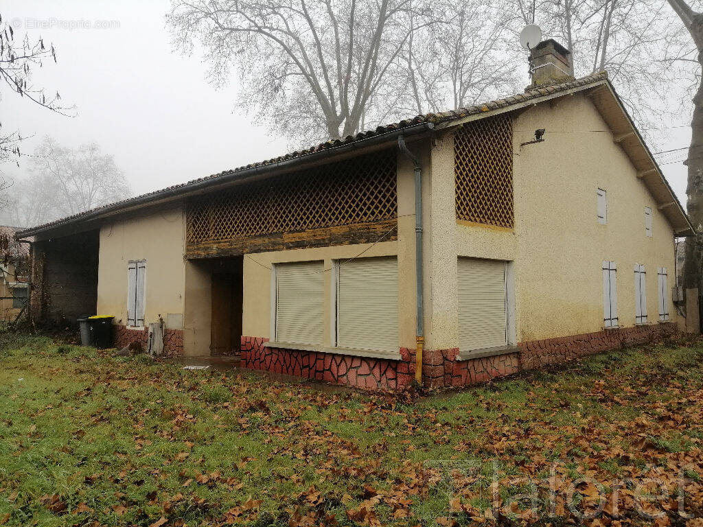 Maison à MONTECH
