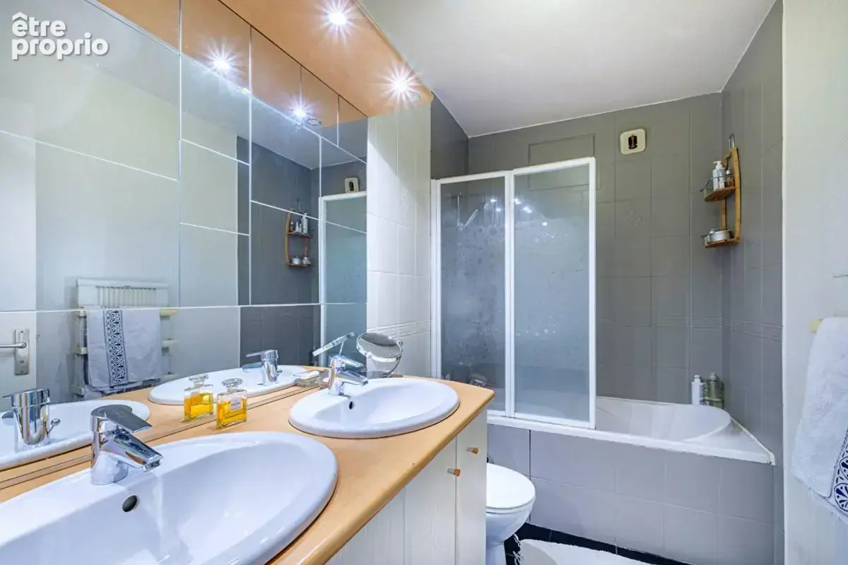 Vente appartement T4 en duplex - Monplaisir - photo 8