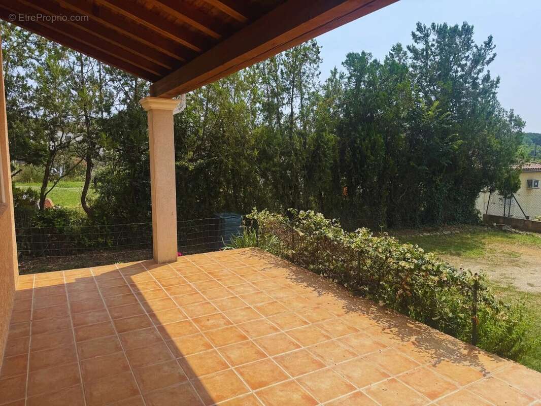 Maison à LA CALMETTE