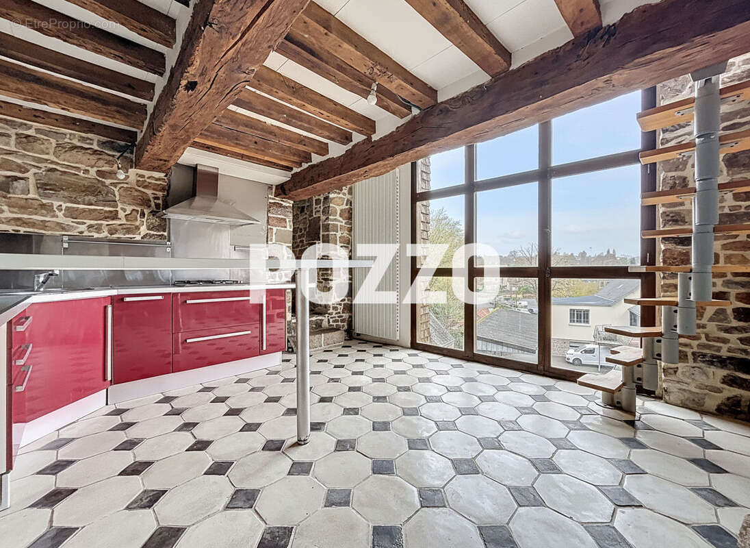 Maison à VILLEDIEU-LES-POELES