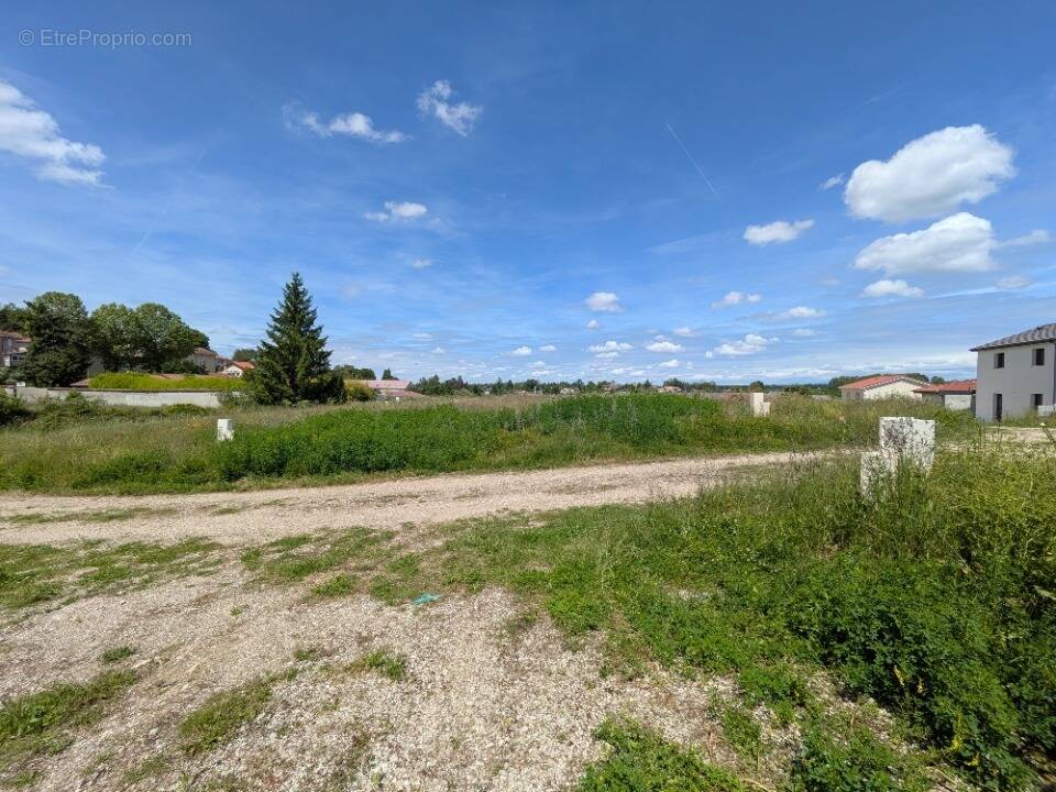 Terrain 440 m² à Chalamont  - photo 1