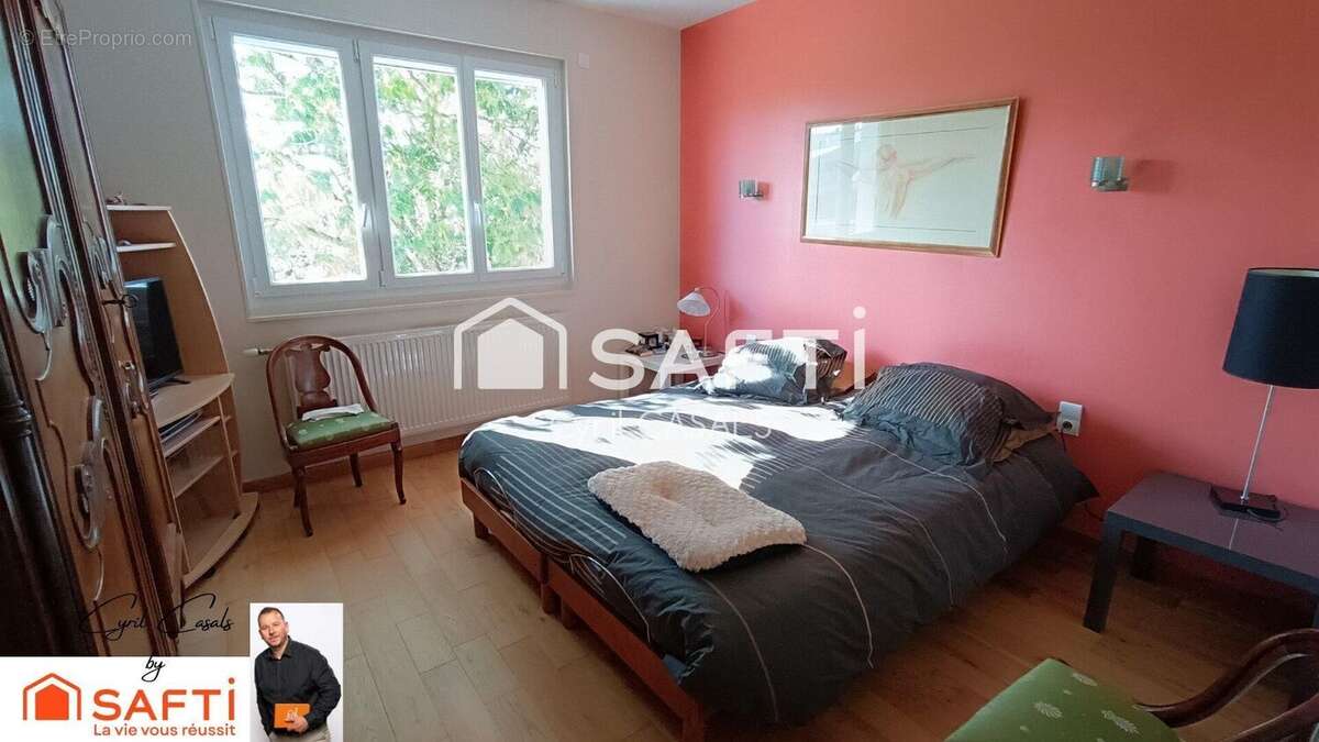 Maison 149 m² à Montceau-Les-Mines  - photo 7