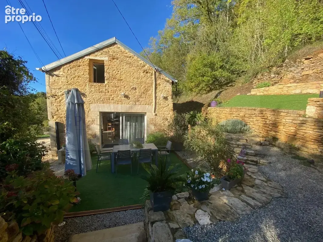 Superbe propriete en pierre comprenant deux maisons, piscine et dependances sur un  beau terrain - photo 22