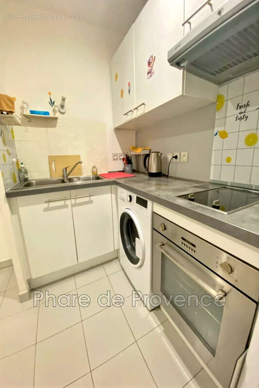 Appartement à MARSEILLE-4E