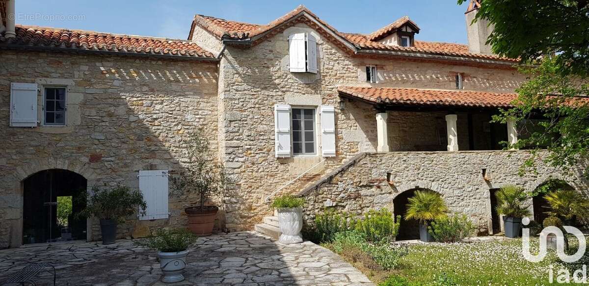 Maison 300 m² à Arcambal  - photo 7