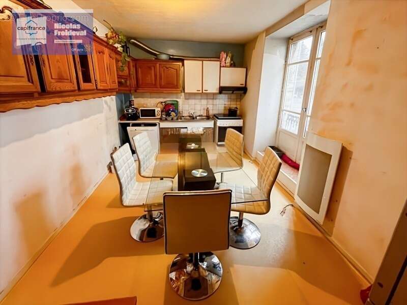 Appartement à COUSANCE