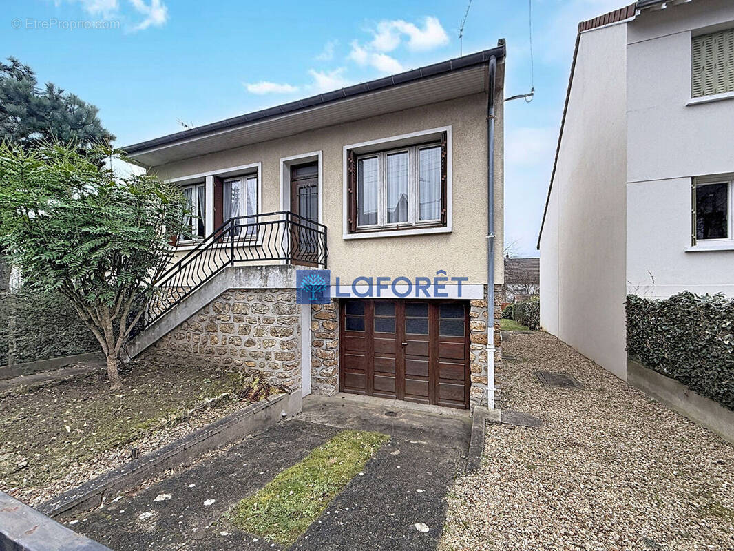 Maison à SAVIGNY-SUR-ORGE