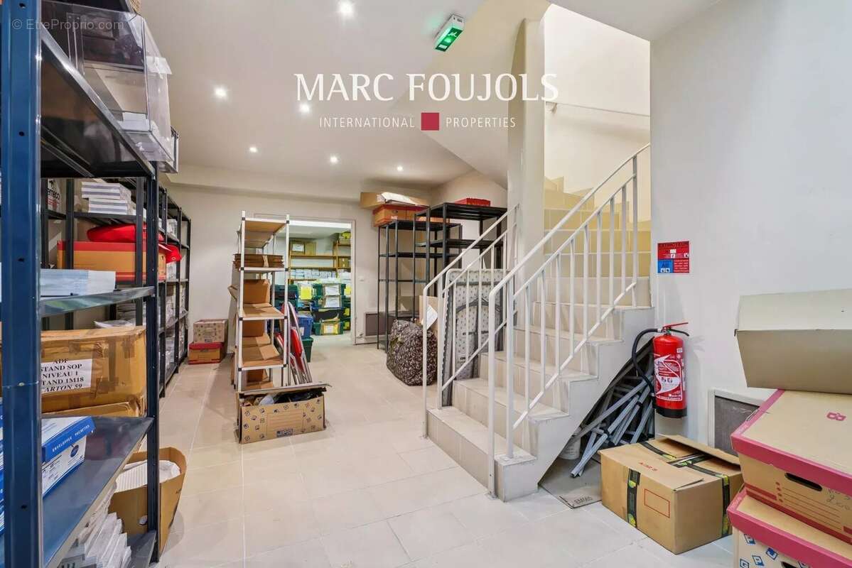 Commerce à PARIS-16E