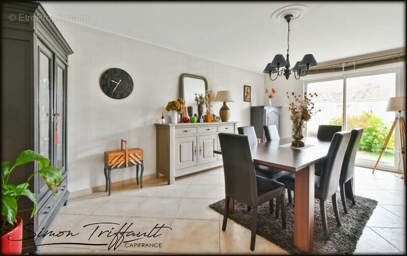 Maison à MONTFORT-LE-GESNOIS