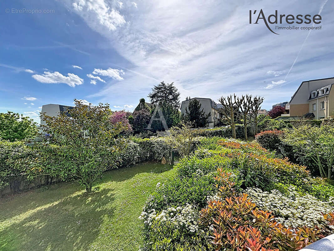 Suresnes limite Puteaux - Studio 23 m² - photo 4