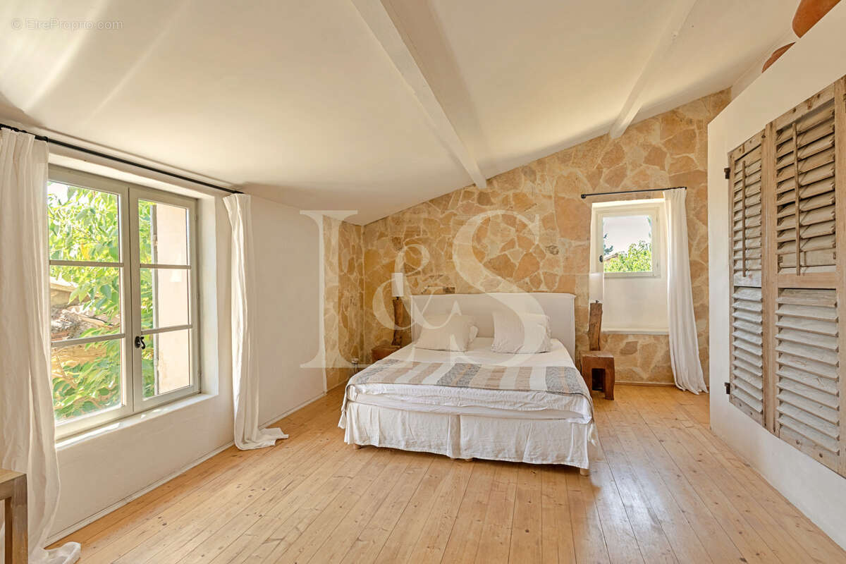 Maison à SARRIANS
