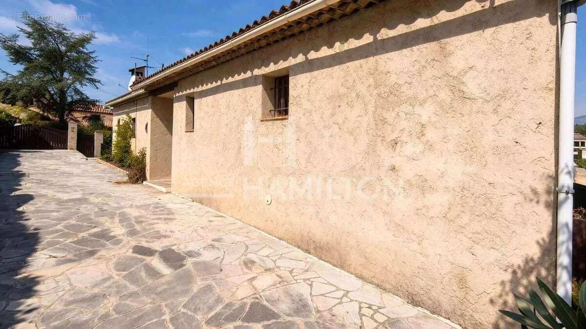 Maison à LE ROURET