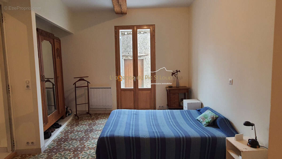 Maison à SAINT-BAUZILLE-DE-LA-SYLVE