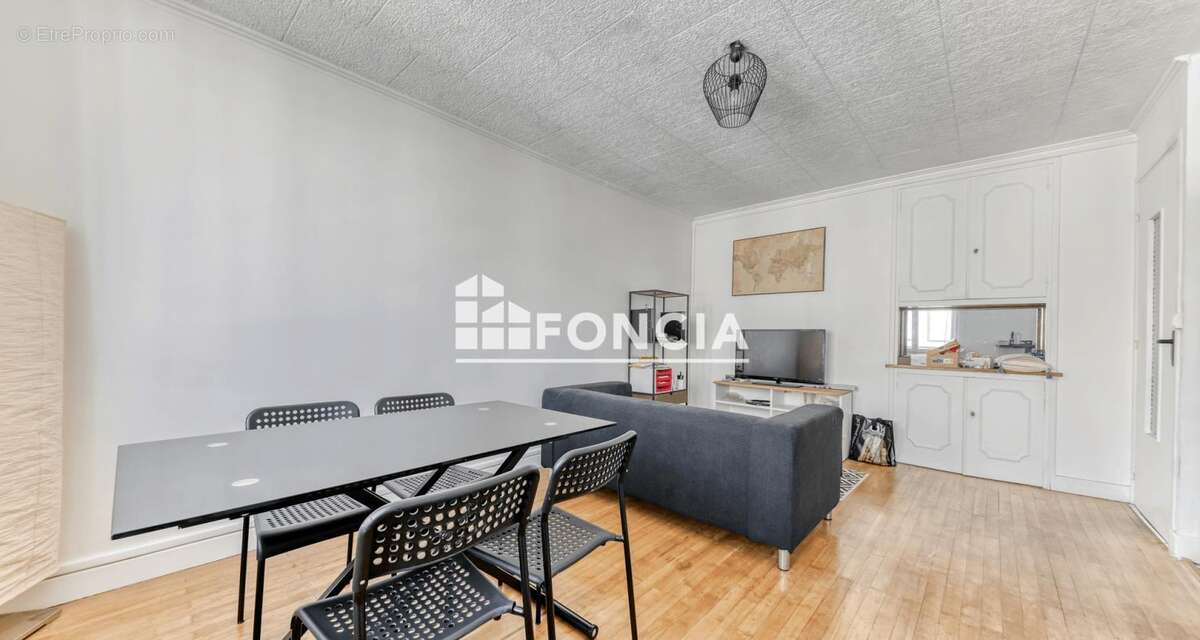 Appartement à LYON-8E