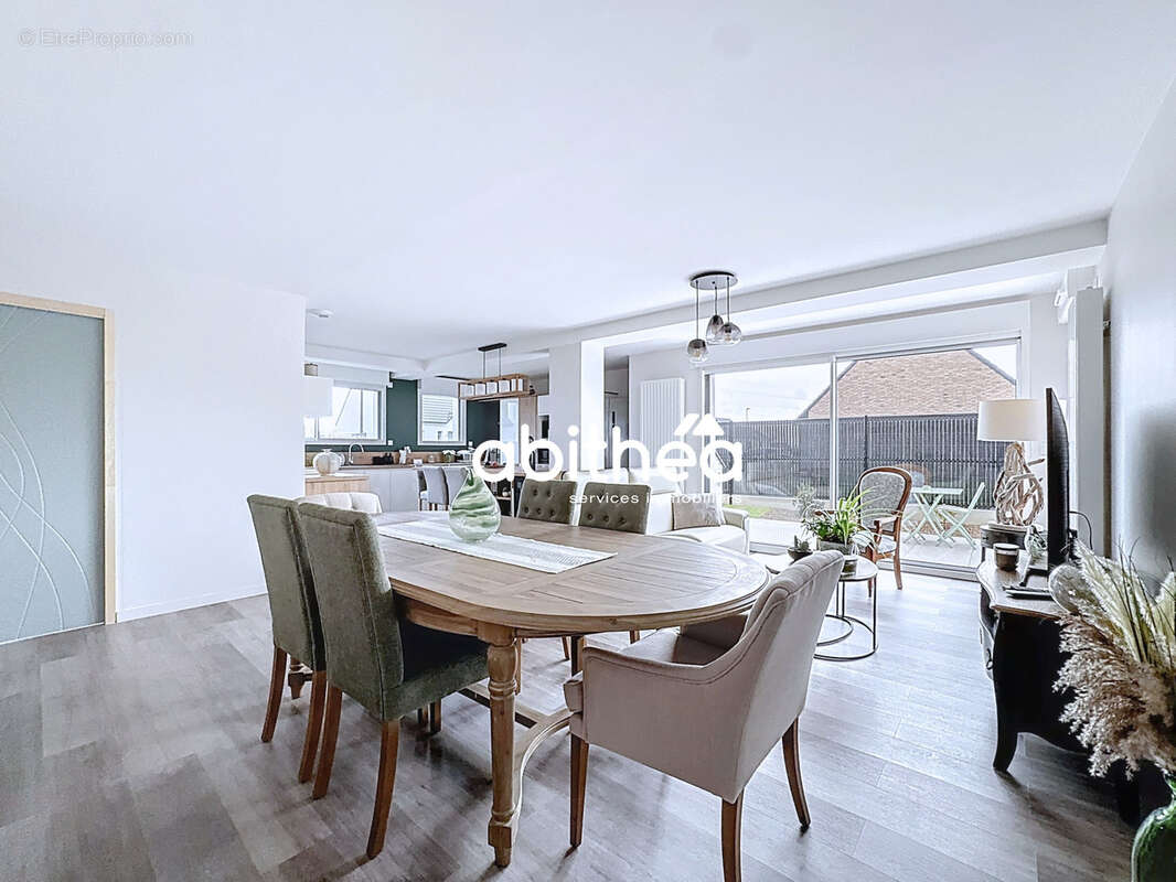 Maison à COURRIERES