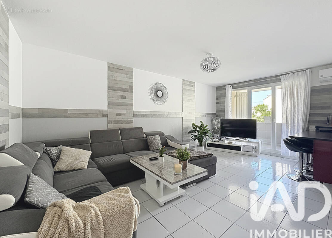 Photo 1 - Appartement à MARSEILLE-15E
