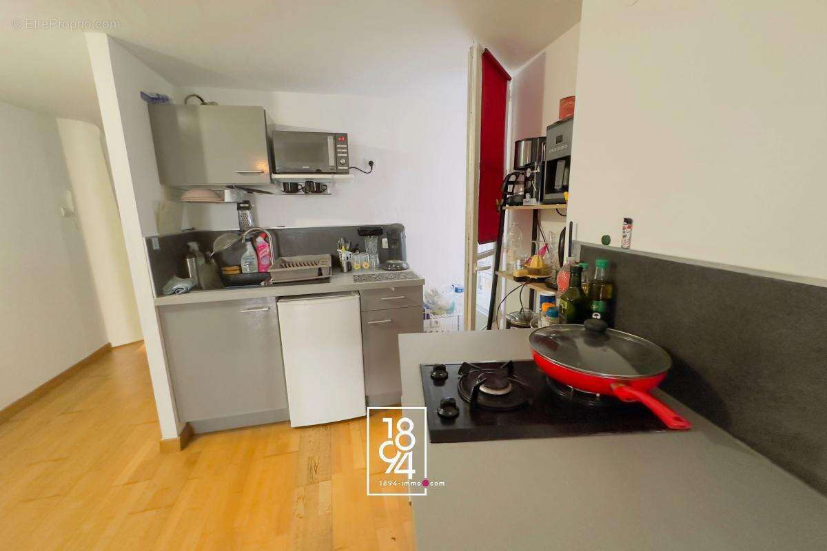 Nîmes - Studio de 36 m2 au centre ville - photo 2