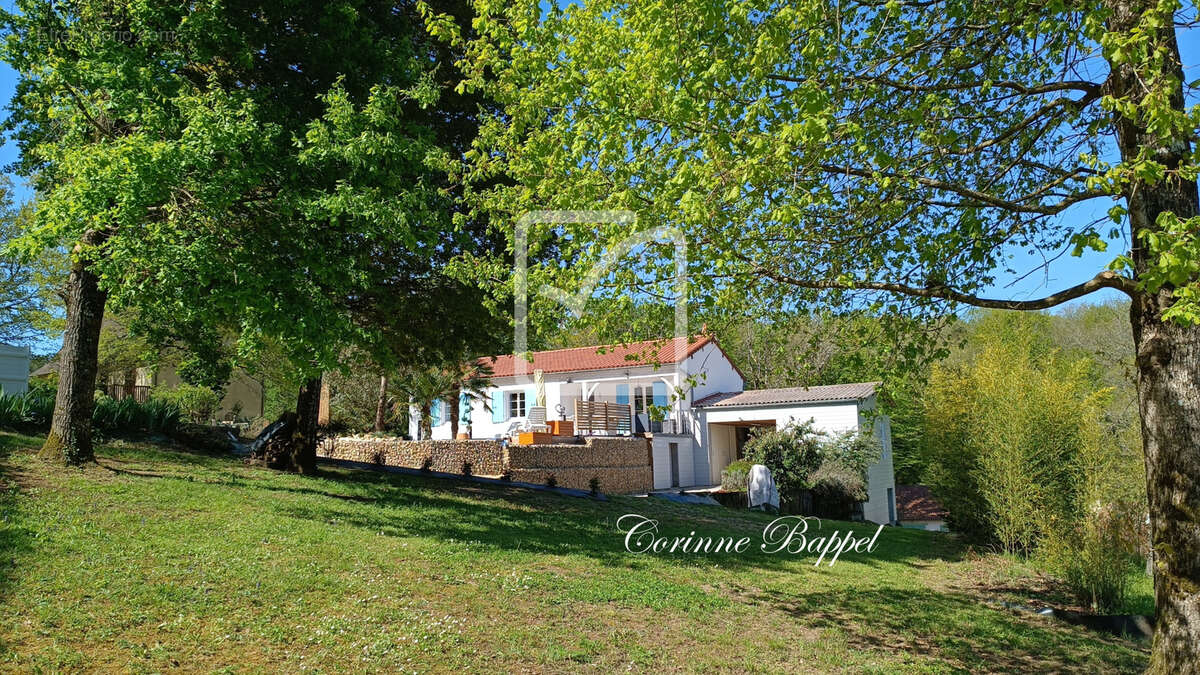 Maison à SARLIAC-SUR-L'ISLE