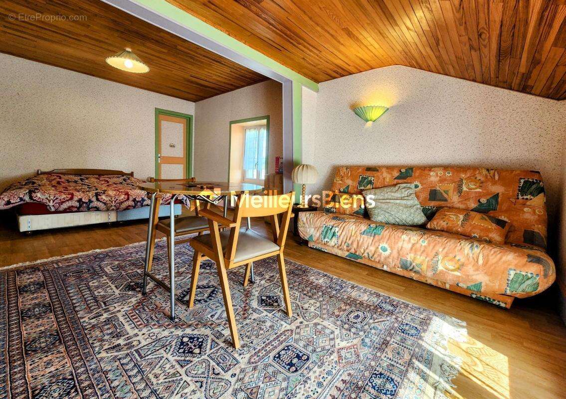 Maison à CHAMPENOUX