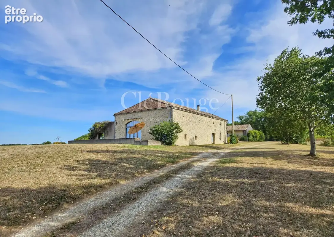 Proche de Pellegrue – Exceptionnel havre de créativité avec gîte et vues panoramiques - photo 2