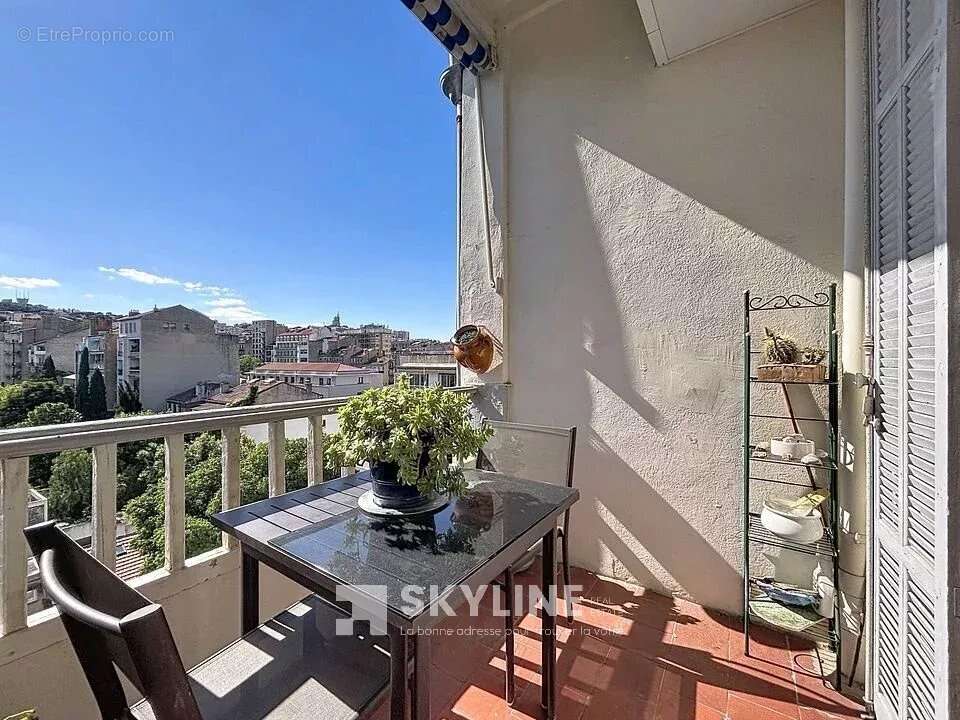 Appartement à MARSEILLE-8E