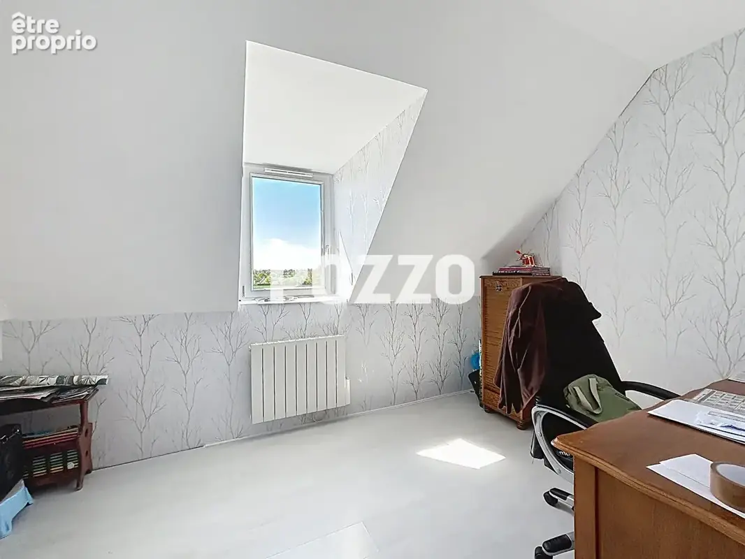 A 10 minutes de Saint lo, Maison  de type F 7 avec 195 m² habitables environ , vie de plain pied possible, garage , terrain 2398 - photo 8