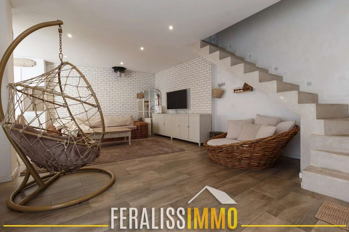 Maison à NEUVILLE-SUR-OISE