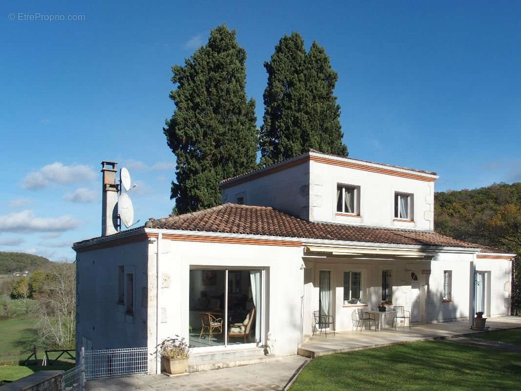 Maison à HAUTEFAGE-LA-TOUR