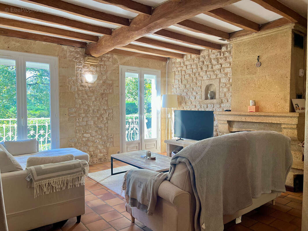 Maison à SAINT-EMILION