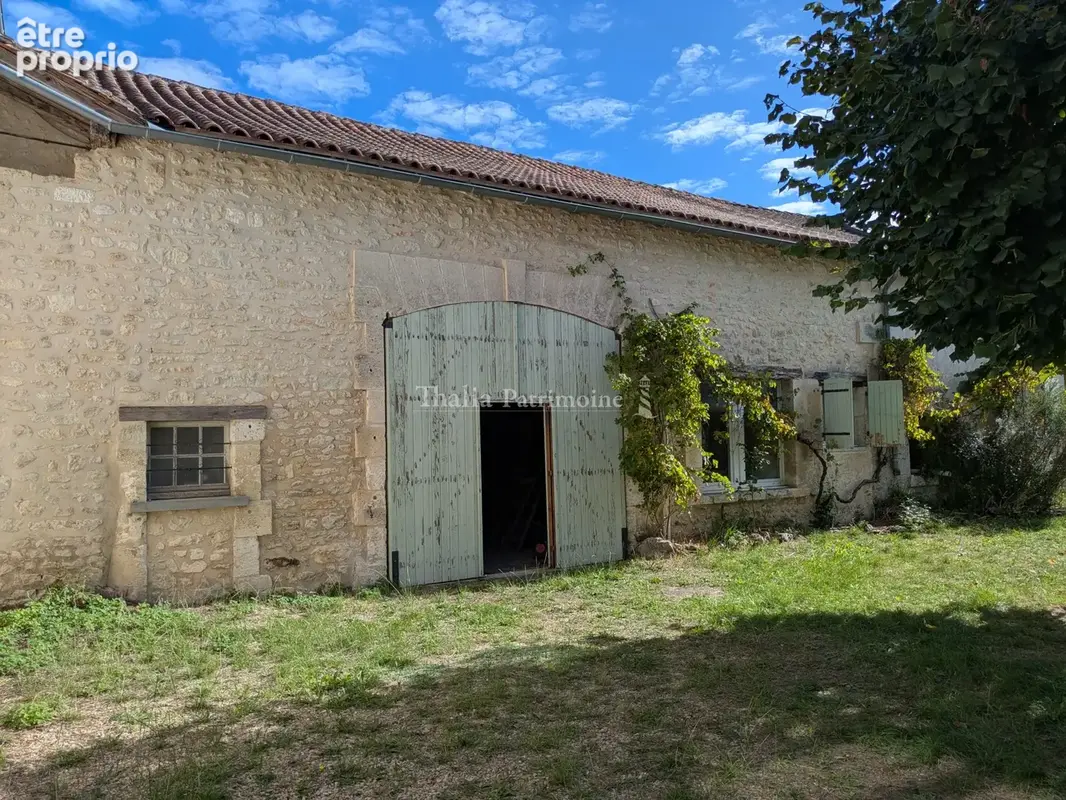 Maison de village, périgord vert, environ 180 m2, vue et calme, potentiel d’aménagement - photo 8