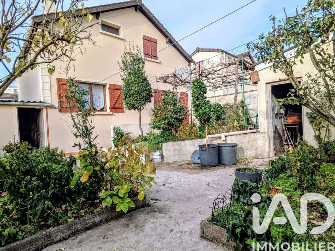 Photo 2 - Maison à PIERREFITTE-SUR-SEINE