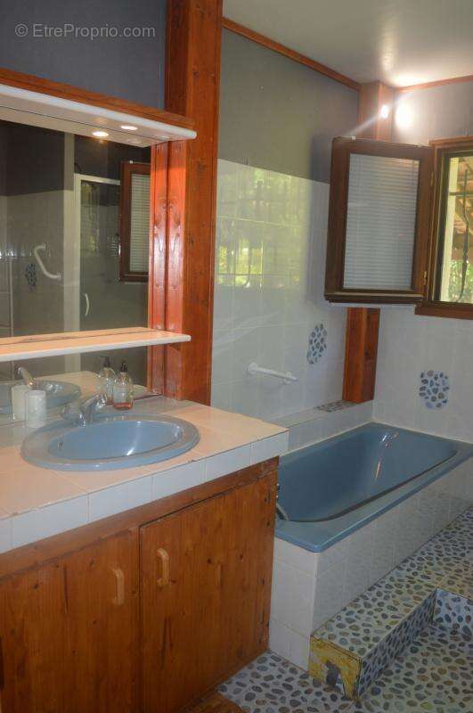 Maison à vendre 5 pièces - 123 M2  au Teich (33) - photo 6