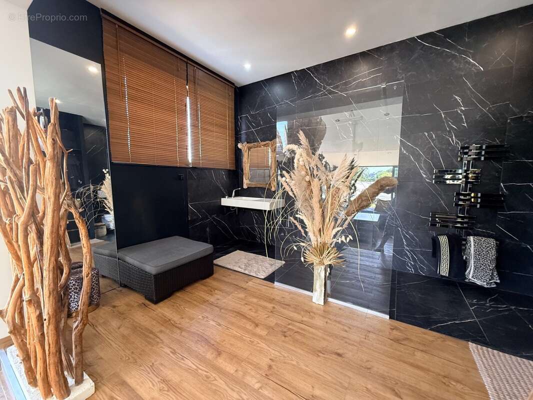 Loft Contemporain aux volumes remarquables - photo 7