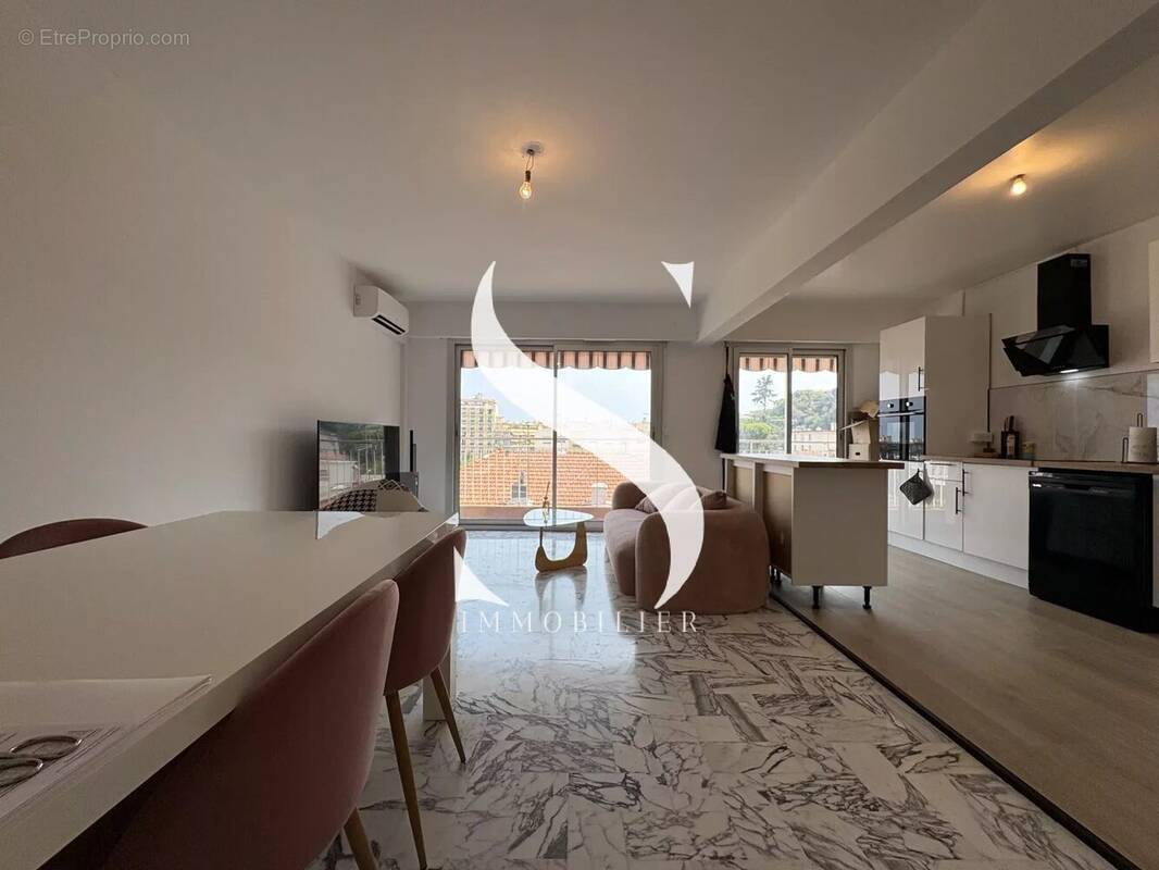 Appartement à SAINT-LAURENT-DU-VAR