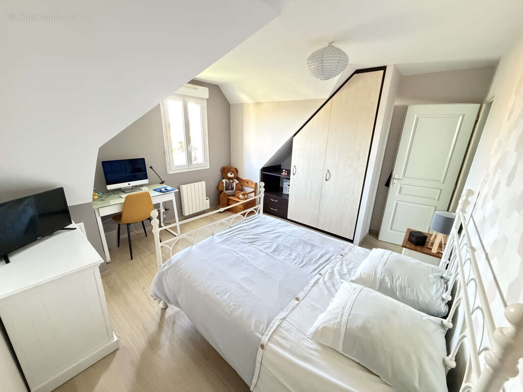 Maison à JOUE-L&#039;ABBE