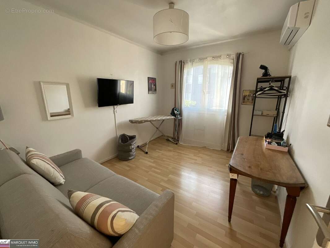 Découvrez cet ensemble immobilier composé de 2 villas indépendantes T6 de 179 m² et T3 de 59 m² en 4 faces sur 828 m² de terrain - photo 21