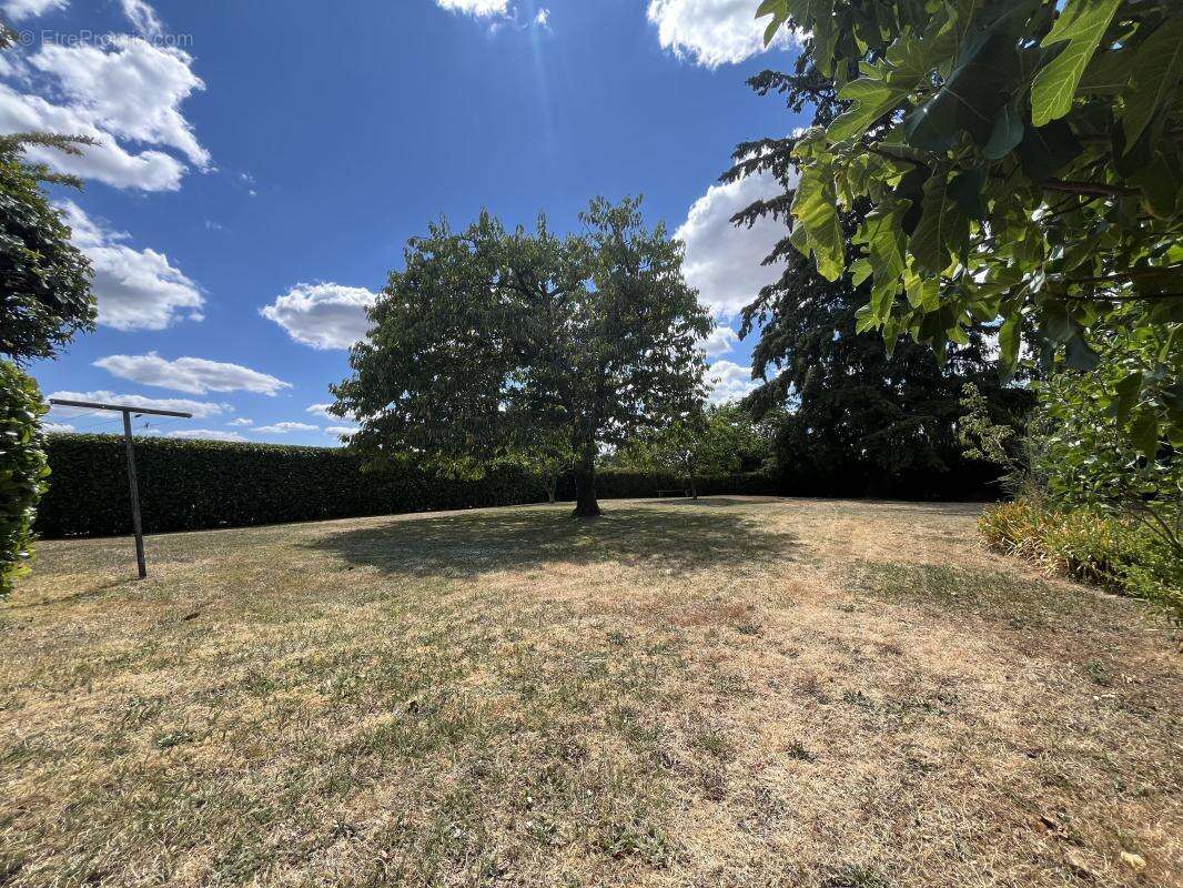 Maison 102 m² à Chassenon  - photo 4