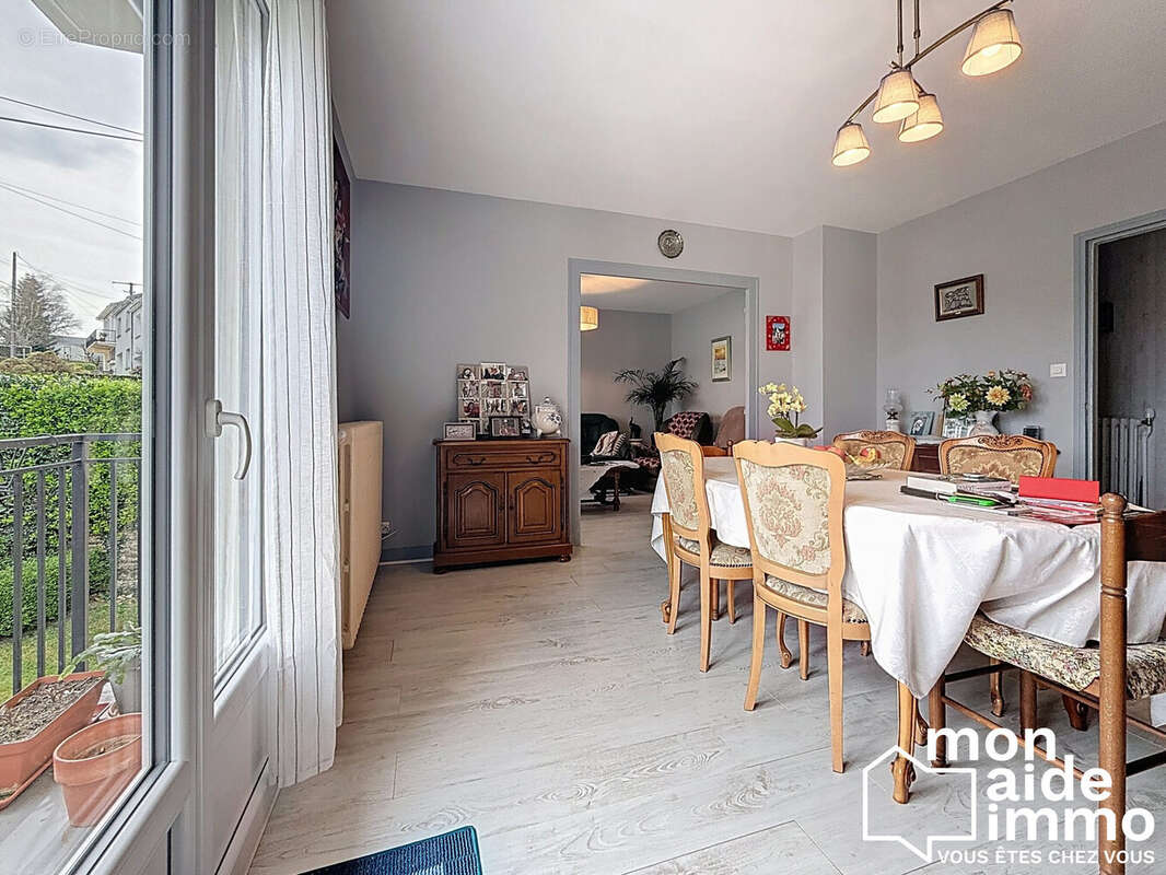 Appartement à THIVIERS
