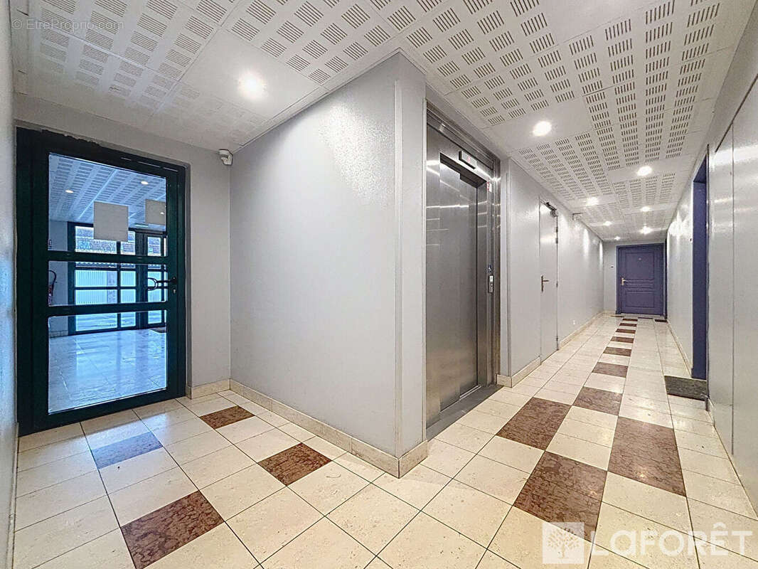 Appartement à LA CHAPELLE-D'ARMENTIERES