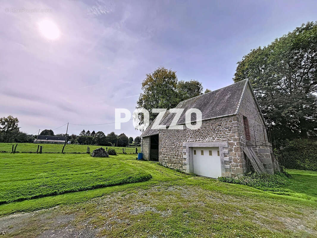 Maison à SAINT-SEVER-CALVADOS