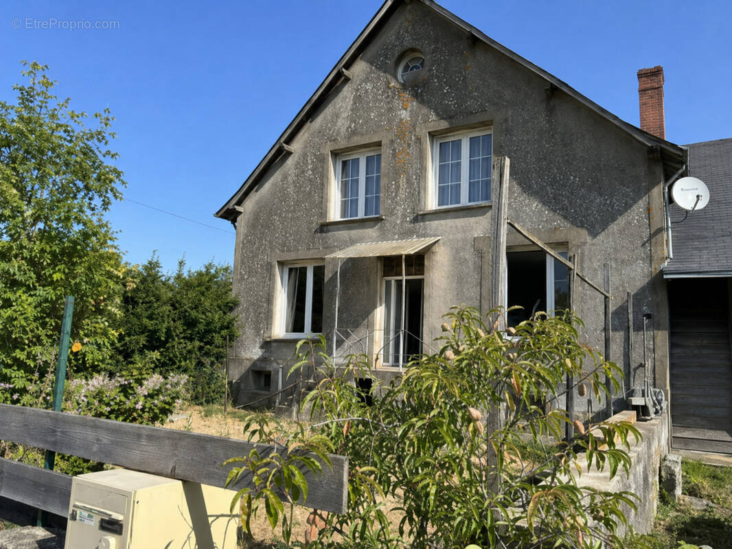 Maison à SAINT-LAURENT-EN-GATINES
