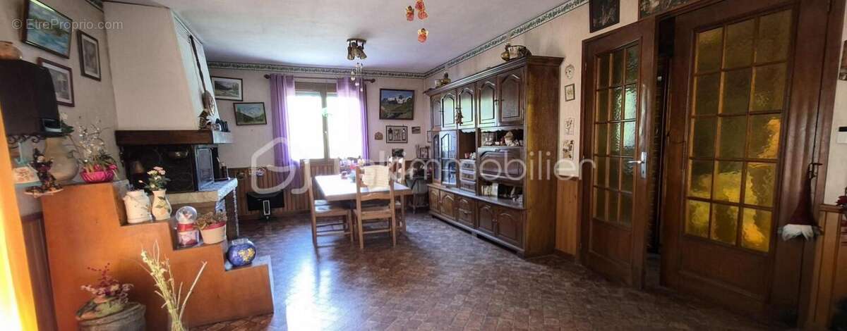 Maison avec un Grand Terrain et beau potentiel - photo 6