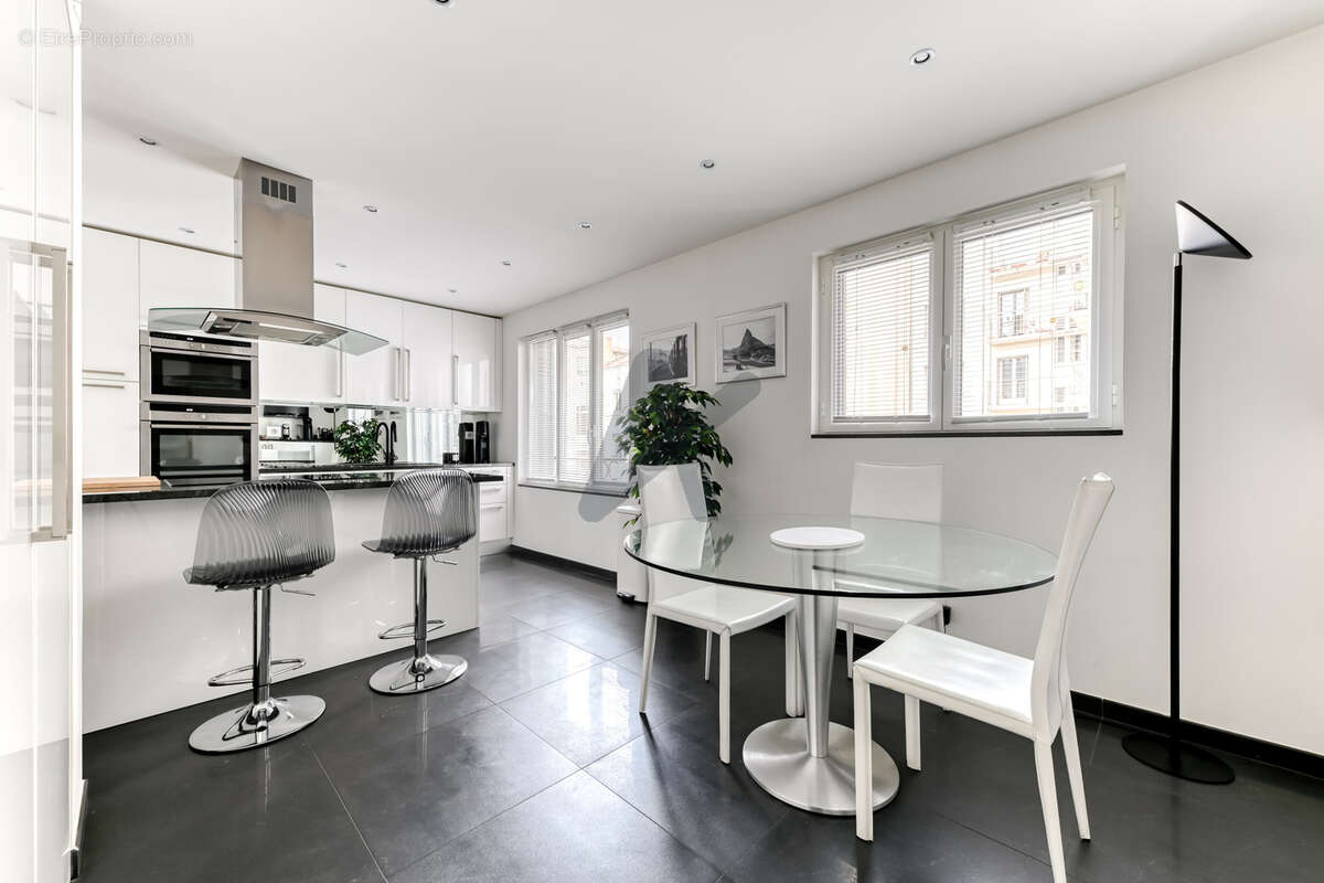Appartement à LYON-6E