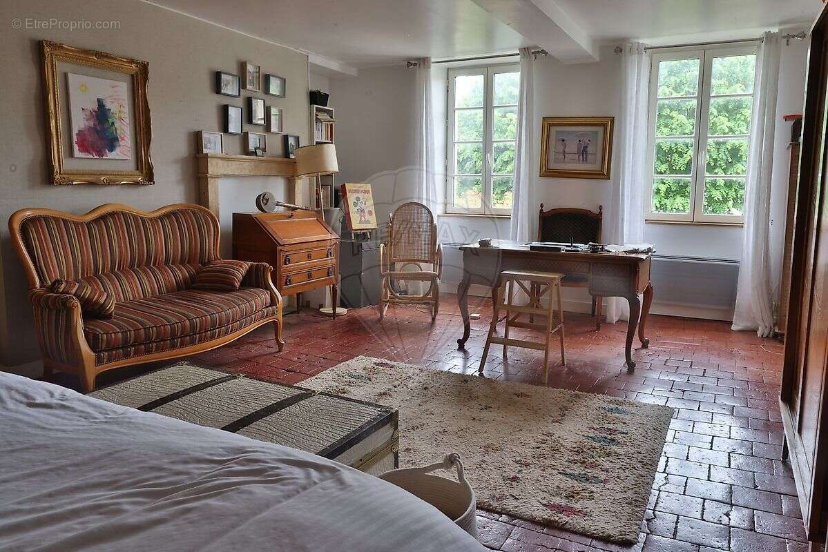 Maison à BEAUMONT-LA-FERRIERE