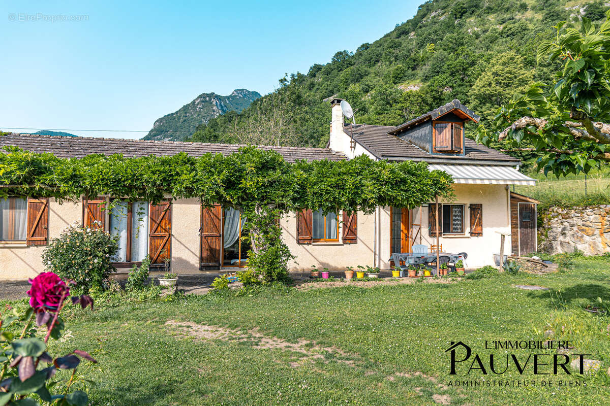 Capoulet et junac  bien rare avec maison de plain pied et t2 meublé - photo 3