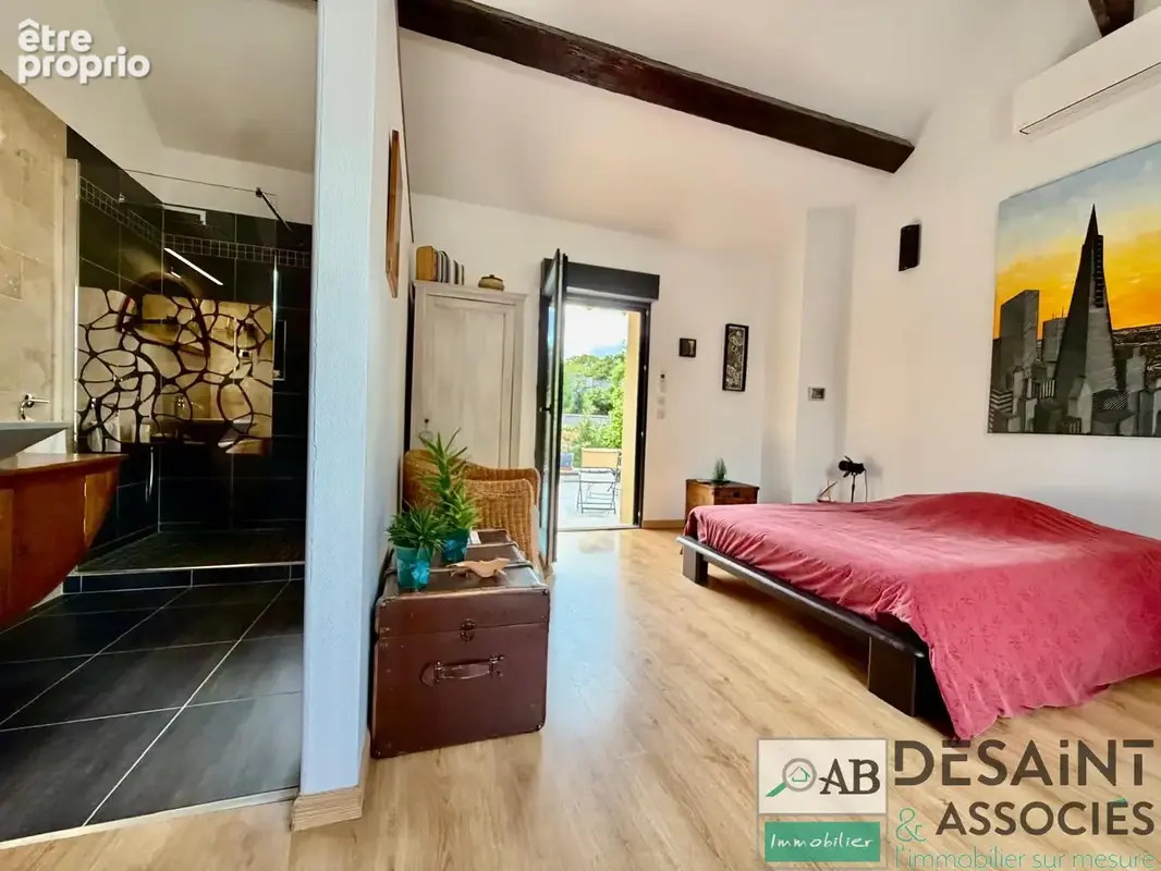 A vendre à Lagny sur Marne propriété de caractère quartier Saint Laurent. - photo 16
