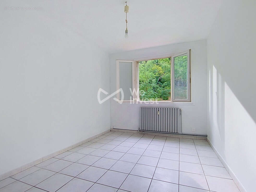 Appartement 91 m² à Irigny  - photo 9