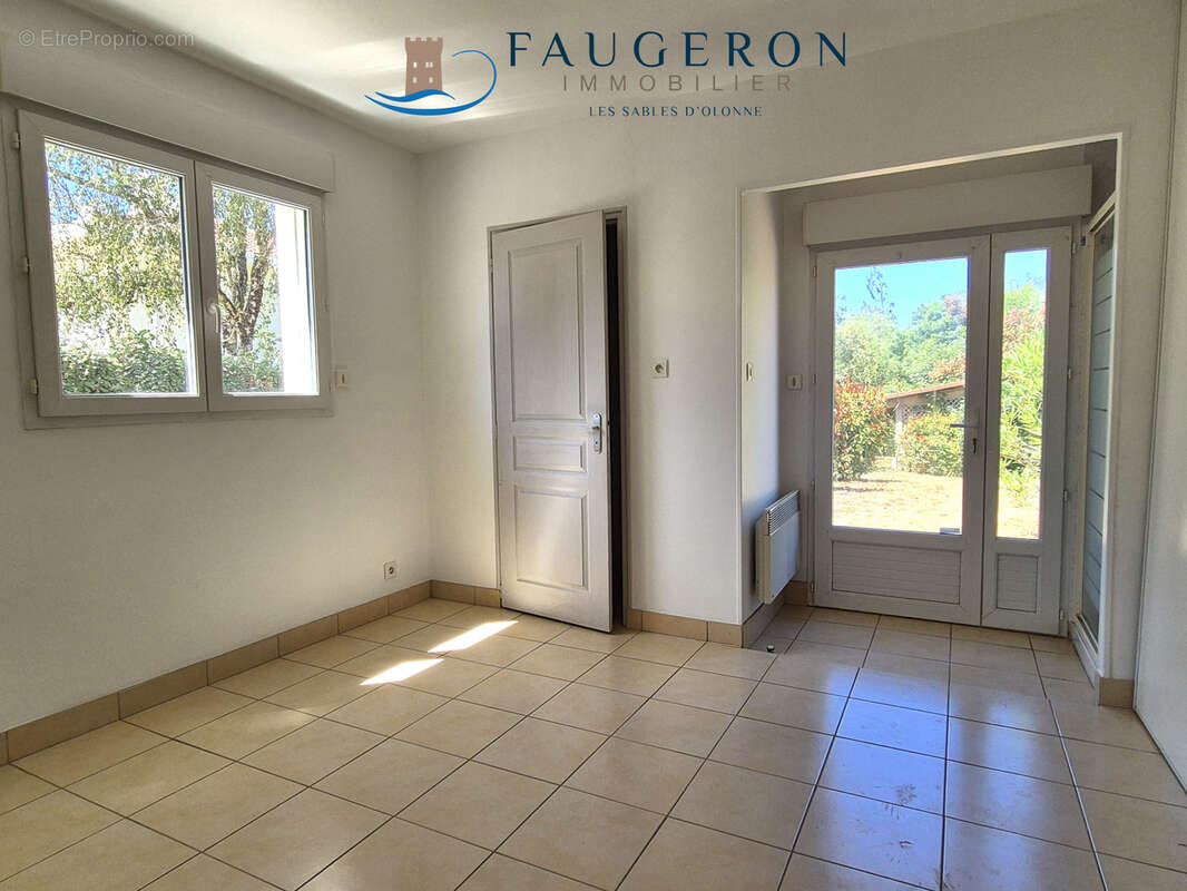 GROSBREUIL - Maison 103 m2 hab. + Terrasse & grand Jardin - photo 4