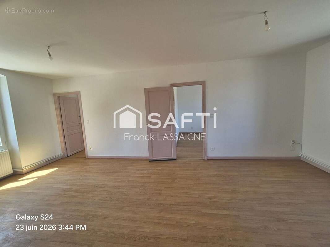 Appartement 137 m² à Marsac-En-Livradois  - photo 6