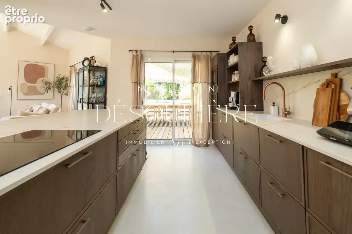 Maison 200 m² à La Rochelle  - photo 9